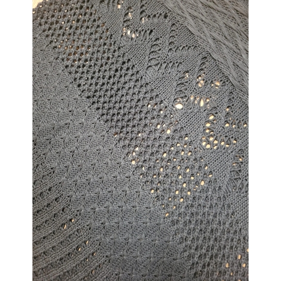 Le Chateau open knit poncho - Picture 2 of 6